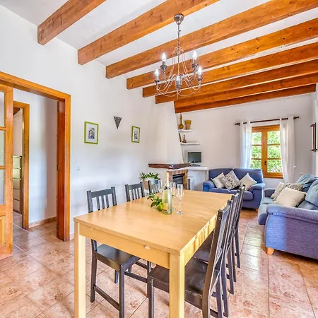 For 6 Guests, Hébergement de vacances