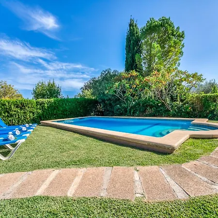 Hébergement de vacances For 6 Guests, *
