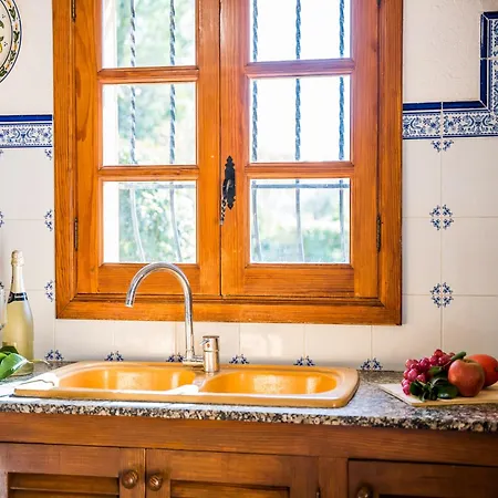 Hébergement de vacances For 6 Guests, Pollença